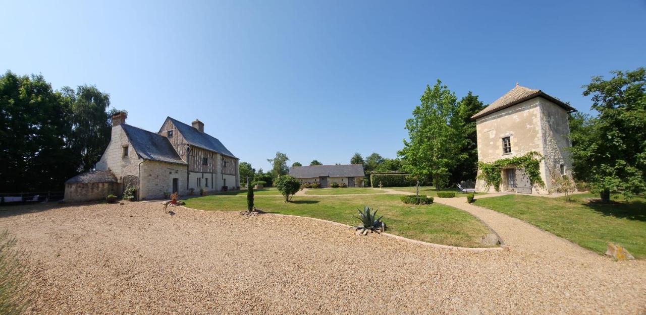 La Tour Du Grand Boust Longué Exterior foto